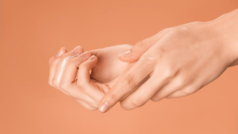 6 نکته کلیدی مراقبت از پوست دست برای داشتن دستهایی زیبا و جوان